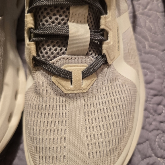 On Cloudrunner 2 - Picture 9 of 13